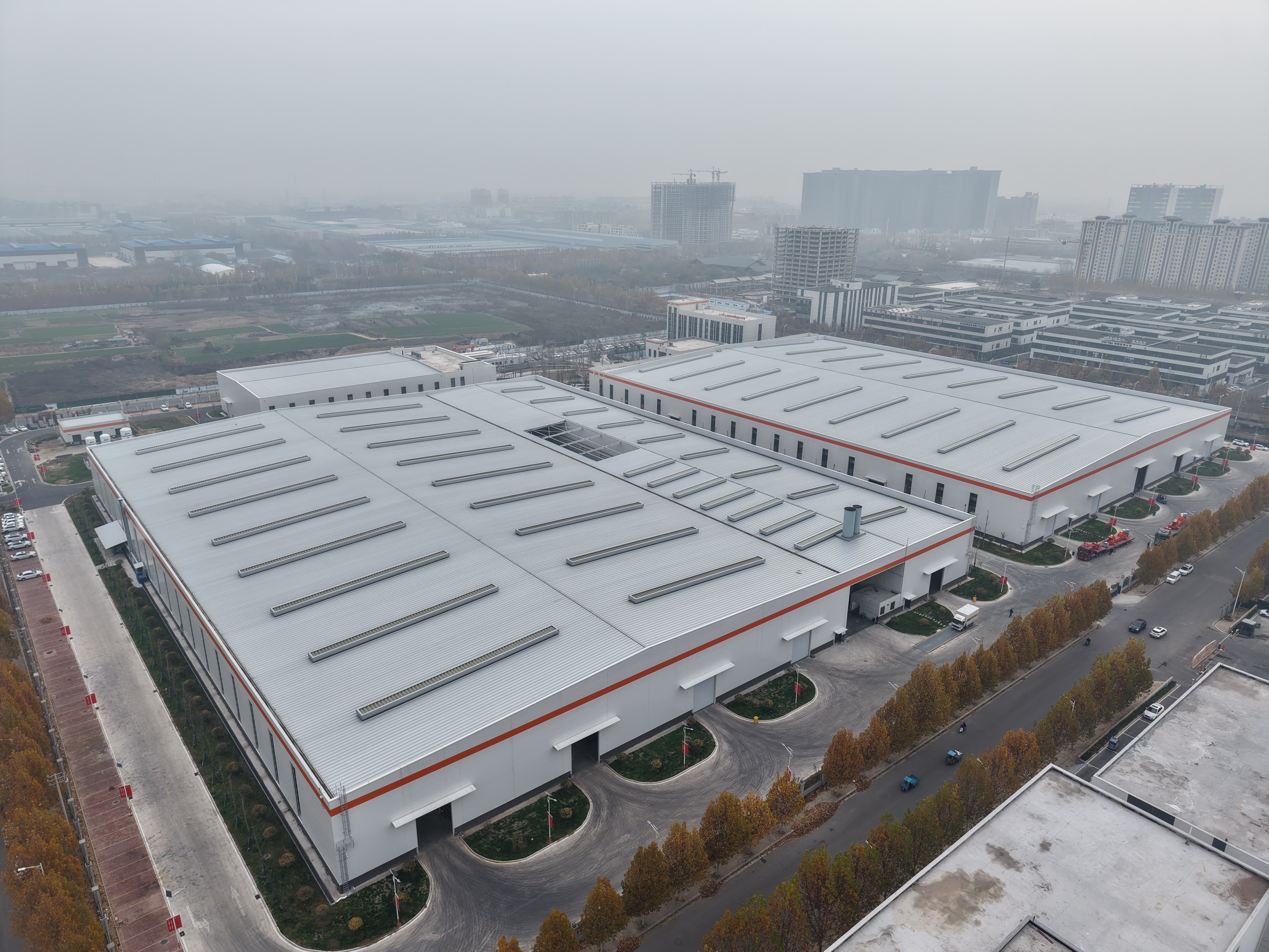 廠房建設的理想之選 —— 聚氨酯封邊巖棉復合板