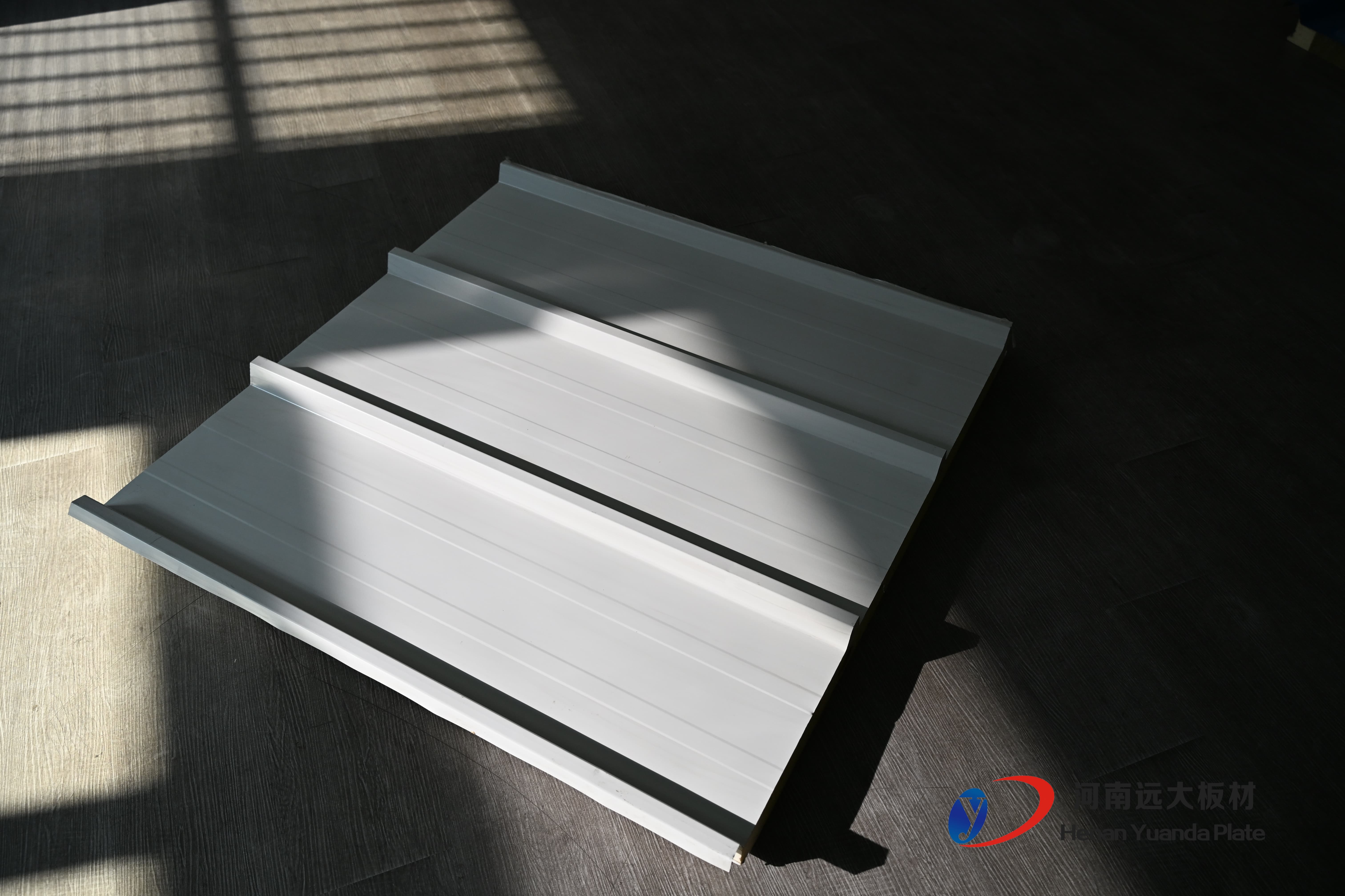 聚氨酯封邊巖棉板：防火性能、安裝技巧及行業創新(圖1)