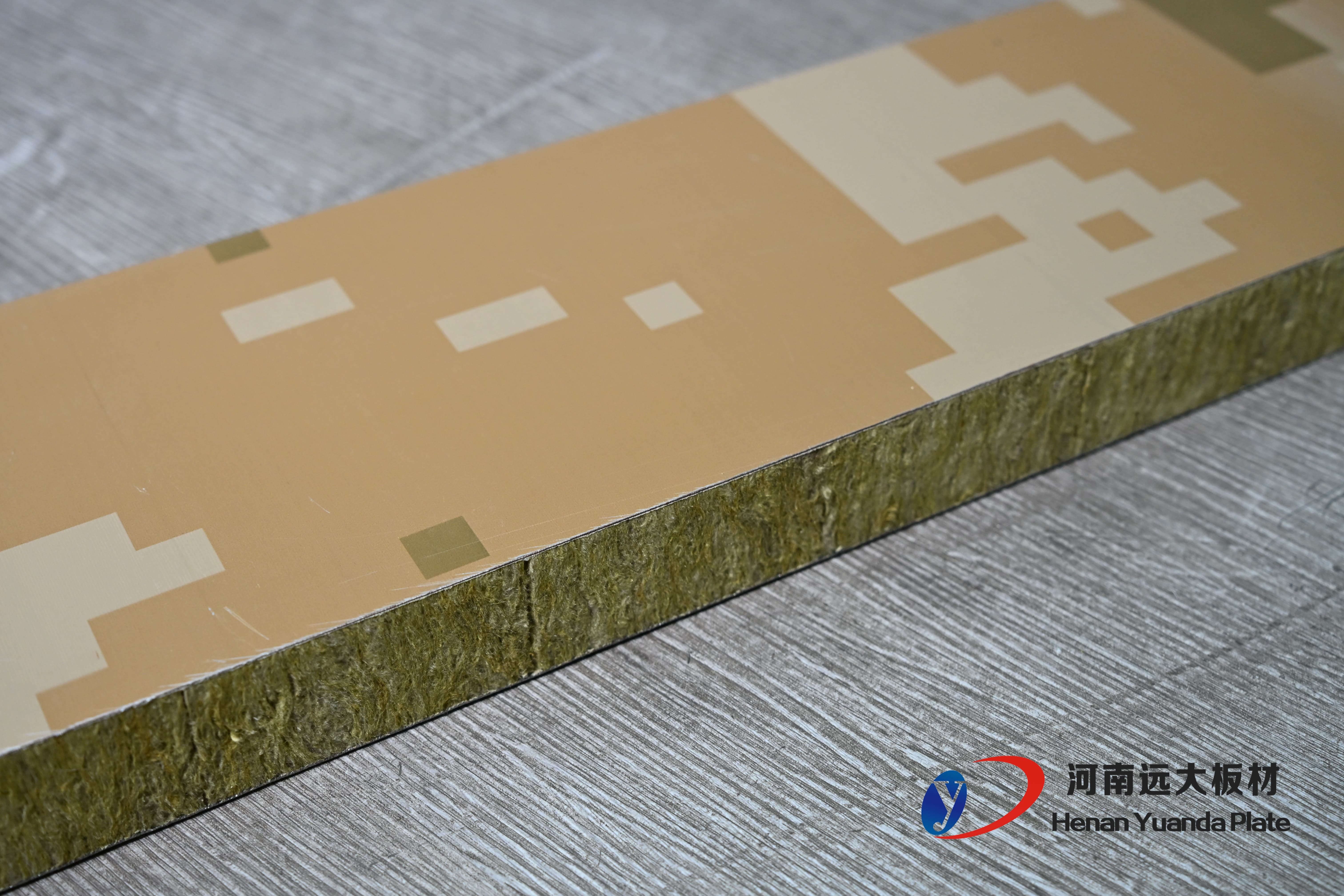 聚氨酯夾芯板一平方多少錢？2025年最新價格與性能全解析(圖3)