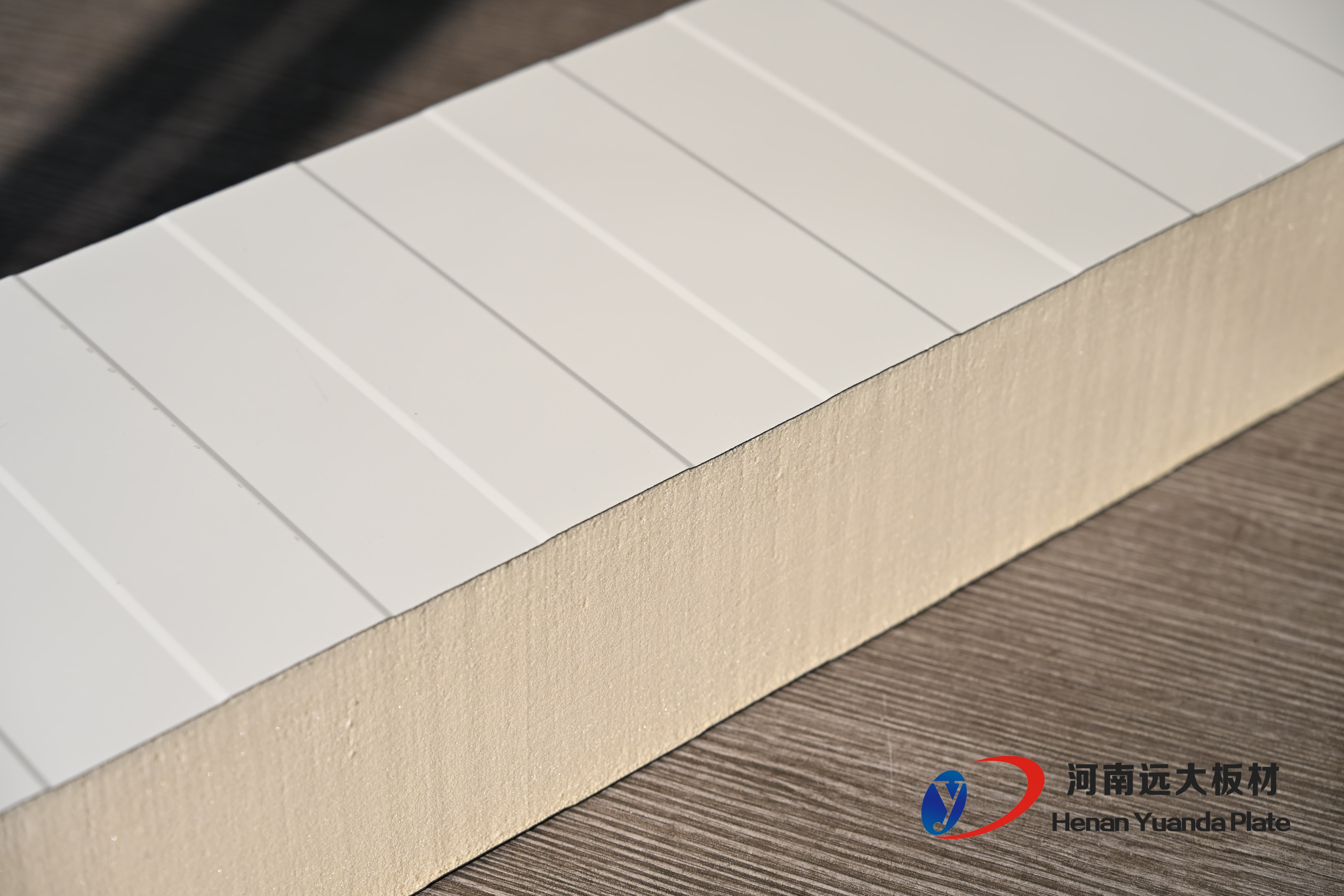 案例賞析 | 聚氨酯封邊巖棉板在冷鏈物流倉庫與工業廠房的卓越應用(圖2)