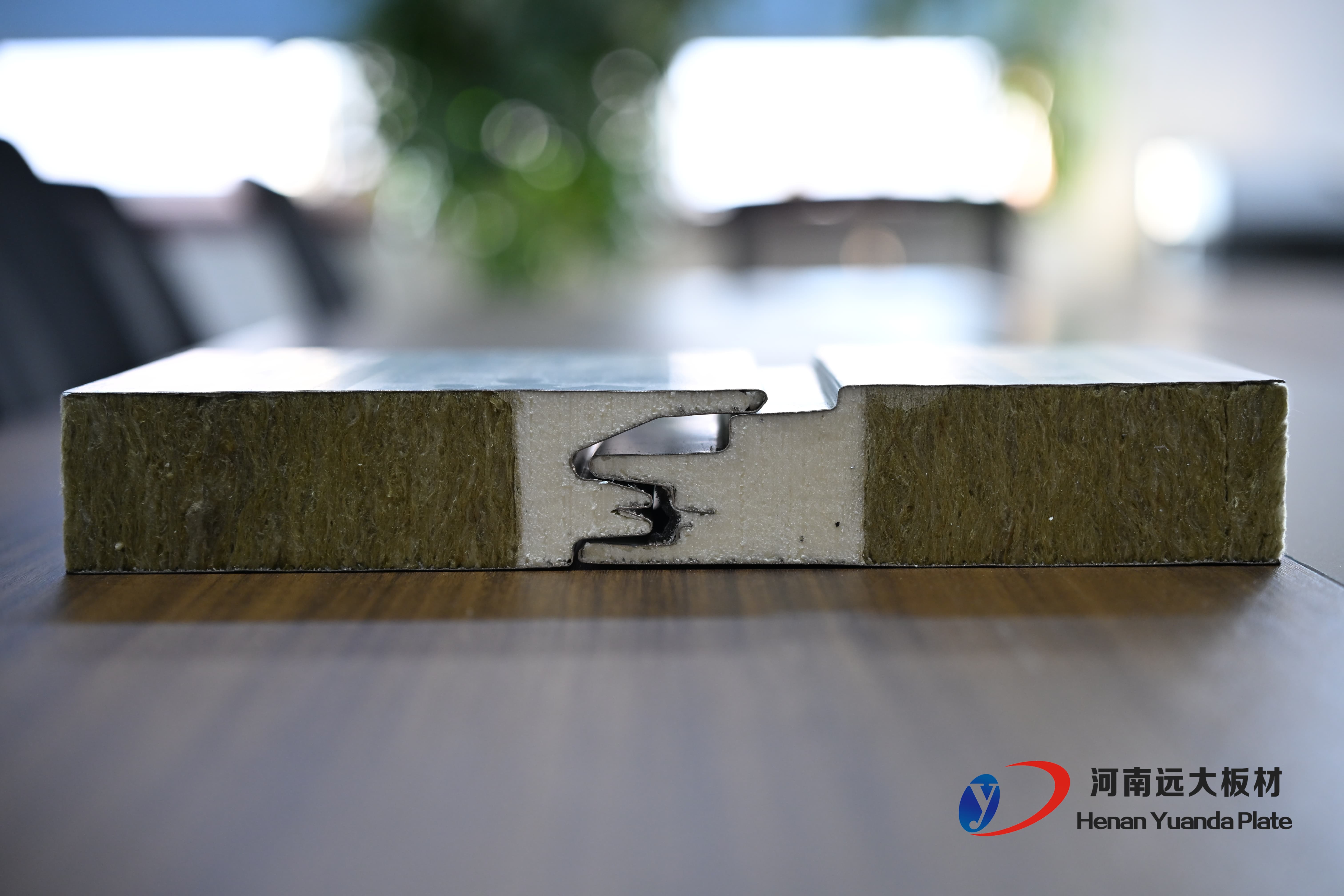 選擇困難癥？聚氨酯夾芯板“三招”教您辨別優(yōu)劣(圖2)