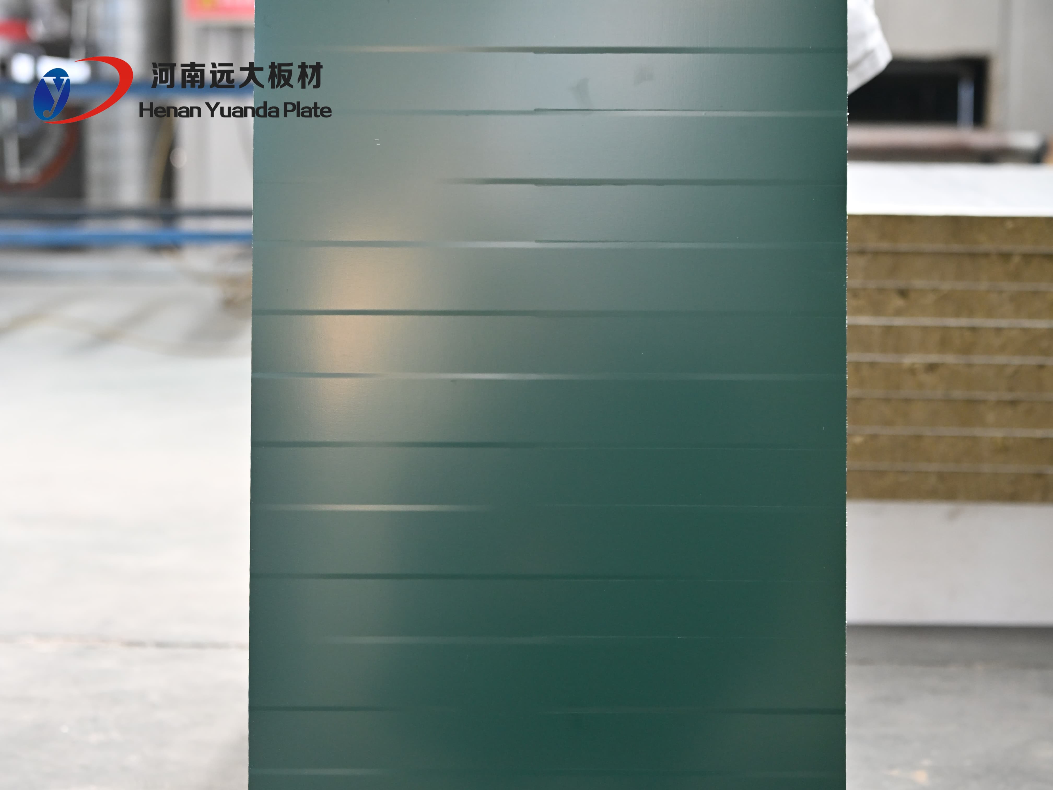 “冷鏈倉庫對保溫‘零容忍’？聚氨酯夾芯冷庫板的‘無縫’密封方案正是答案。” (圖1)