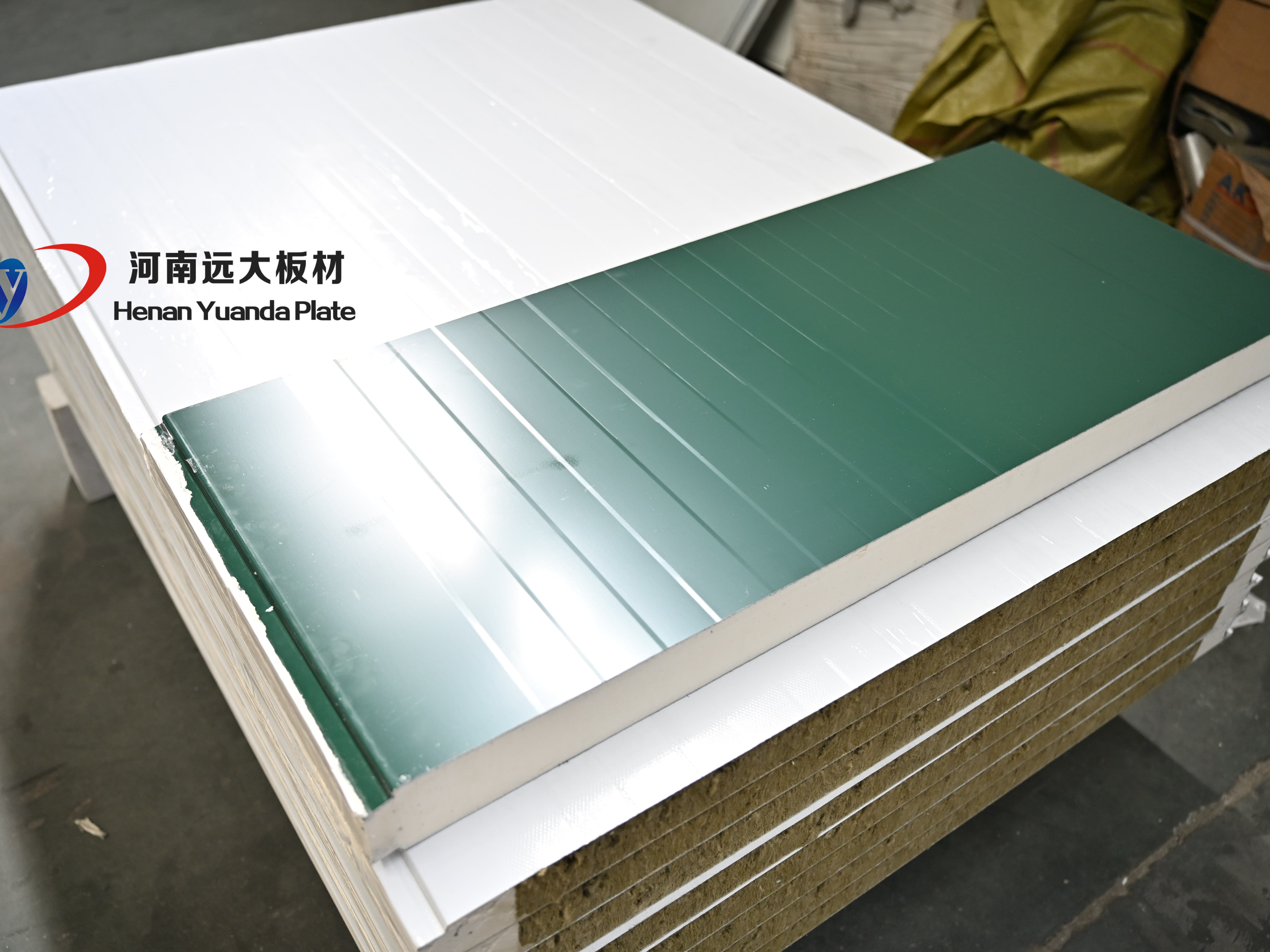 “冷鏈倉庫對保溫‘零容忍’？聚氨酯夾芯冷庫板的‘無縫’密封方案正是答案。” (圖2)