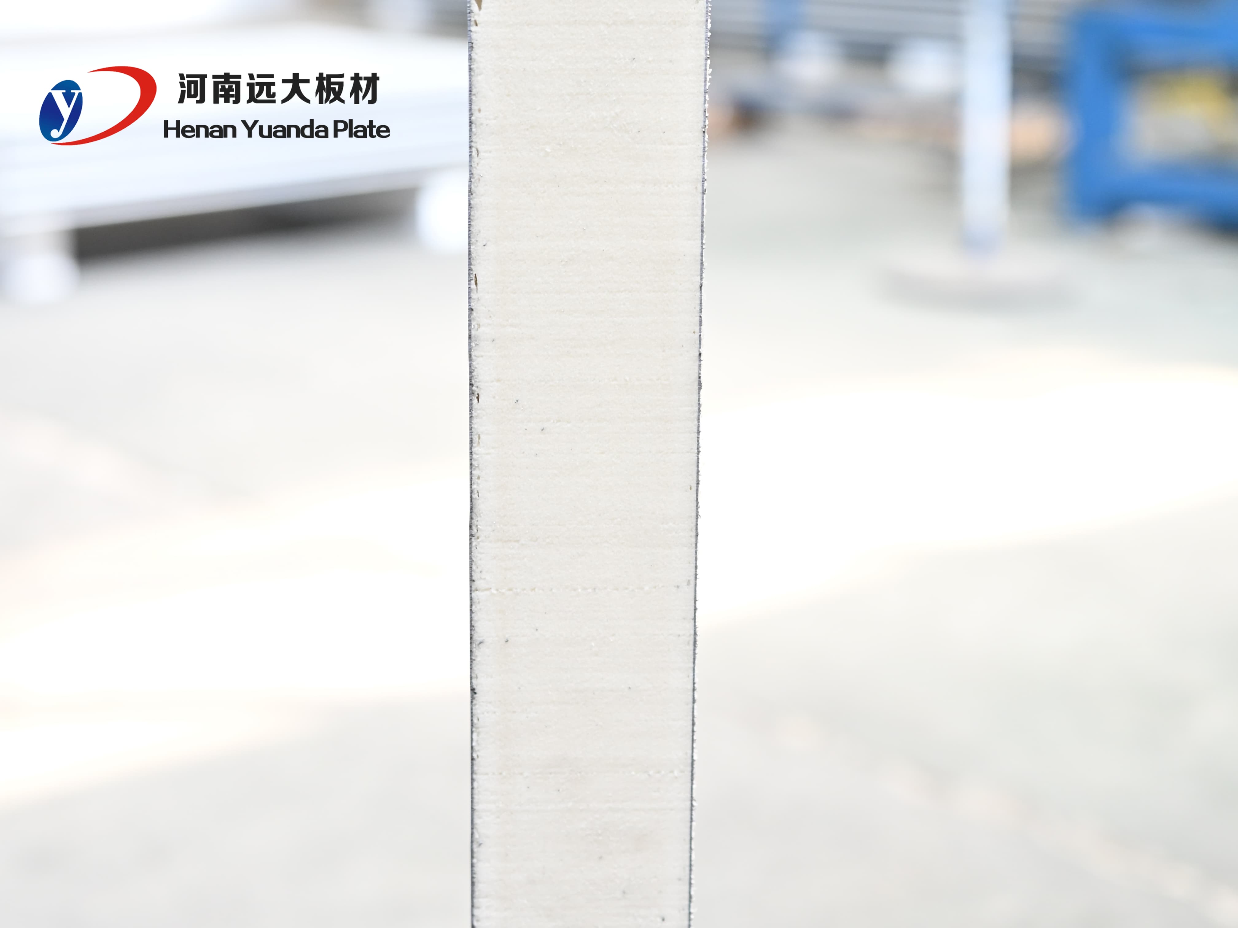 聚氨酯夾芯板VS巖棉夾芯板：一文讀懂如何選對建筑“防護衣”(圖2)